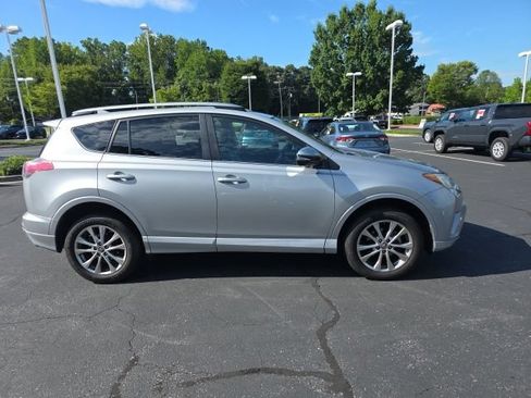 Used 2018 Toyota RAV4 Platinum AWD/4WD image 2
