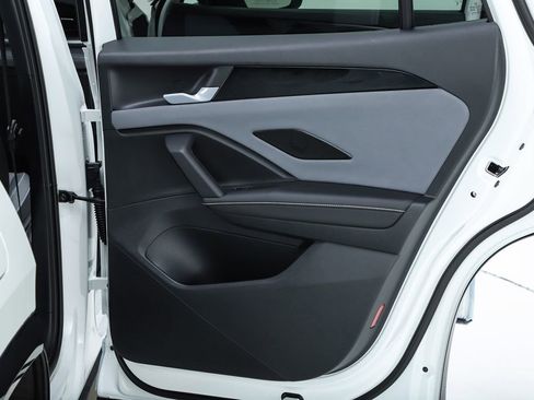 New 2026 Volkswagen Tiguan SE R-Line image 31