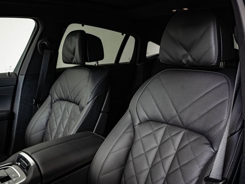 New 2026 BMW X6 xDrive40i w/ Climate Comfort Package image 26