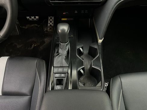 Used 2025 Toyota Camry SE image 15