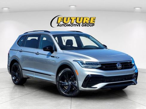 Used 2023 Volkswagen Tiguan SE R-Line FWD image 1