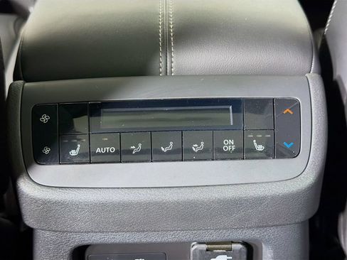 Used 2025 Nissan Pathfinder Platinum w/ Cargo Package AWD/4WD image 23