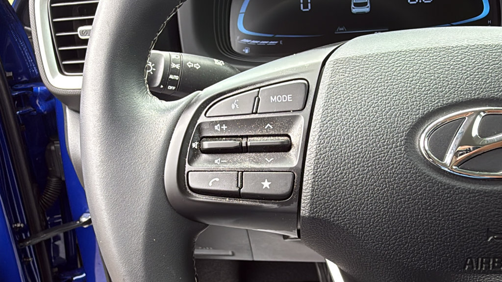 Used 2026 Hyundai Venue SEL FWD image 21