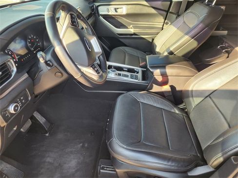 Used 2020 Ford Explorer Limited image 7
