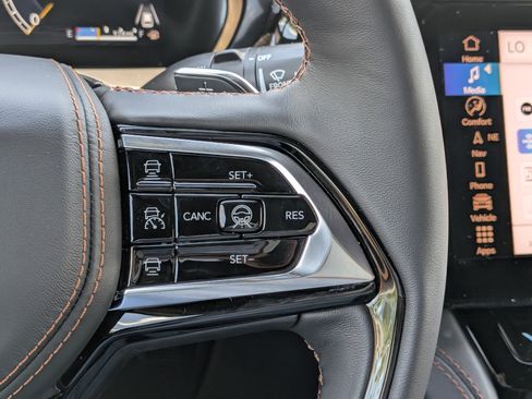 New 2026 Jeep Grand Cherokee L Summit AWD/4WD image 26