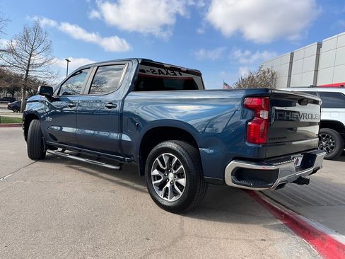 Used 2021 Chevrolet Silverado 1500 LT w/ Z71 Off-Road Package image 8