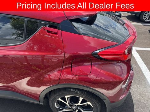 Used 2018 Toyota C-HR XLE FWD image 7