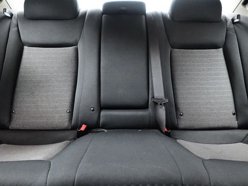 Used 2020 Chrysler 300 Touring w/ Sport Appearance Package image 15