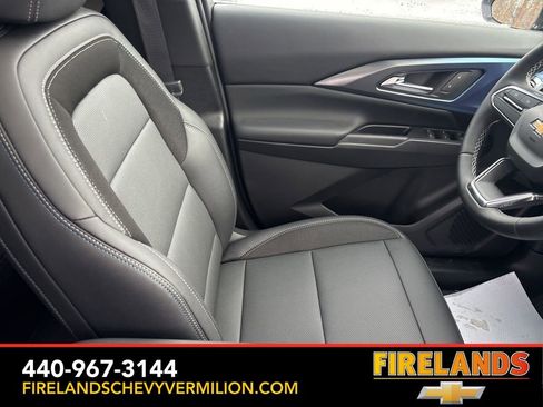 New 2026 Chevrolet Equinox EV LT image 36