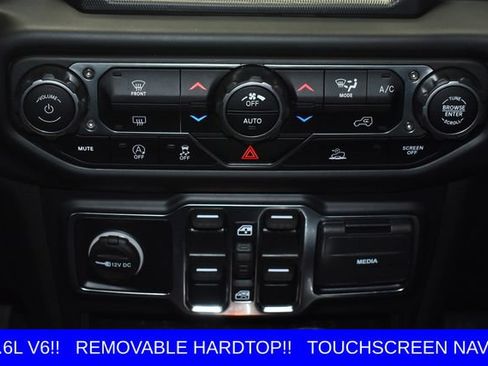 Used 2023 Jeep Wrangler Unlimited Sahara AWD/4WD image 30