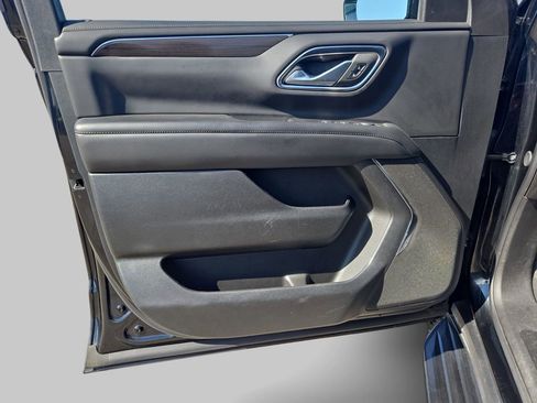 Used 2024 GMC Yukon SLE image 30