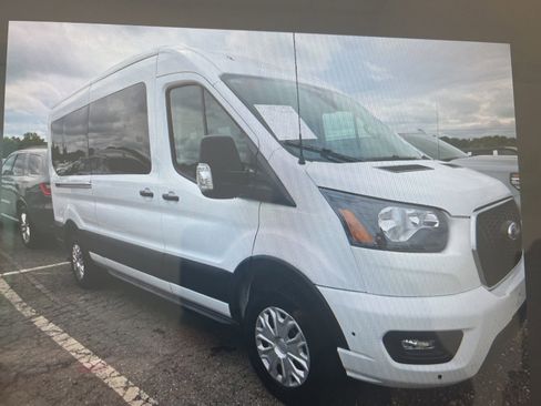 Used 2025 Ford Transit 350 XLT RWD image 17