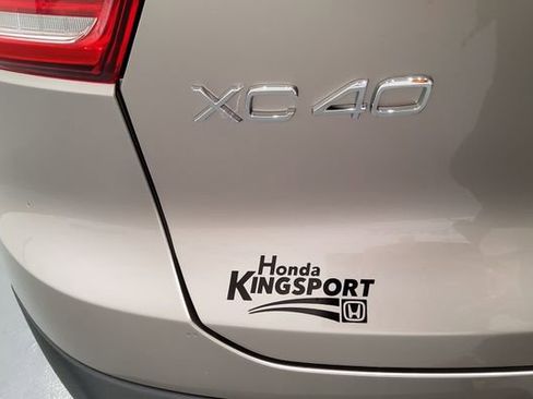 Used 2024 Volvo XC40 B5 Plus w/ Protection Package Premier AWD/4WD image 45
