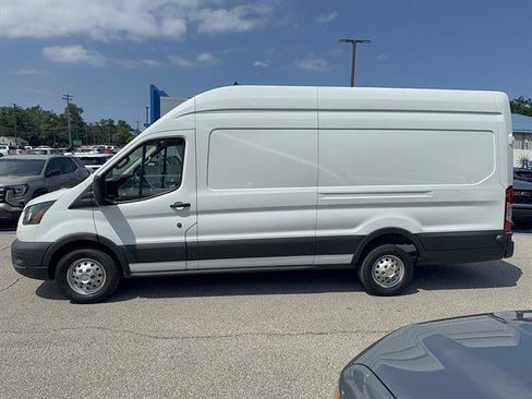 Used 2024 Ford Transit 250 148 High Roof Extended AWD image 2