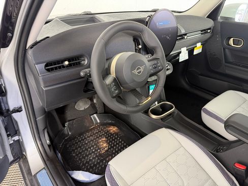 New 2026 MINI Cooper 4-Door Hardtop FWD image 4