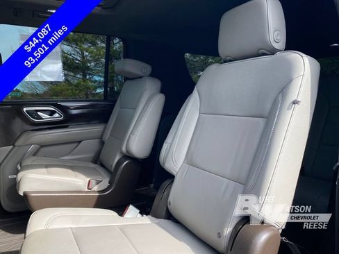 Used 2023 Chevrolet Suburban Z71 w/ Luxury Package AWD/4WD image 17