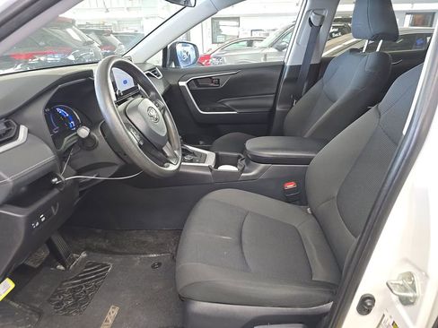 Used 2024 Toyota RAV4 LE AWD/4WD image 6