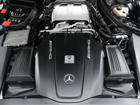 Used 2018 Mercedes-Benz AMG GT C image 12