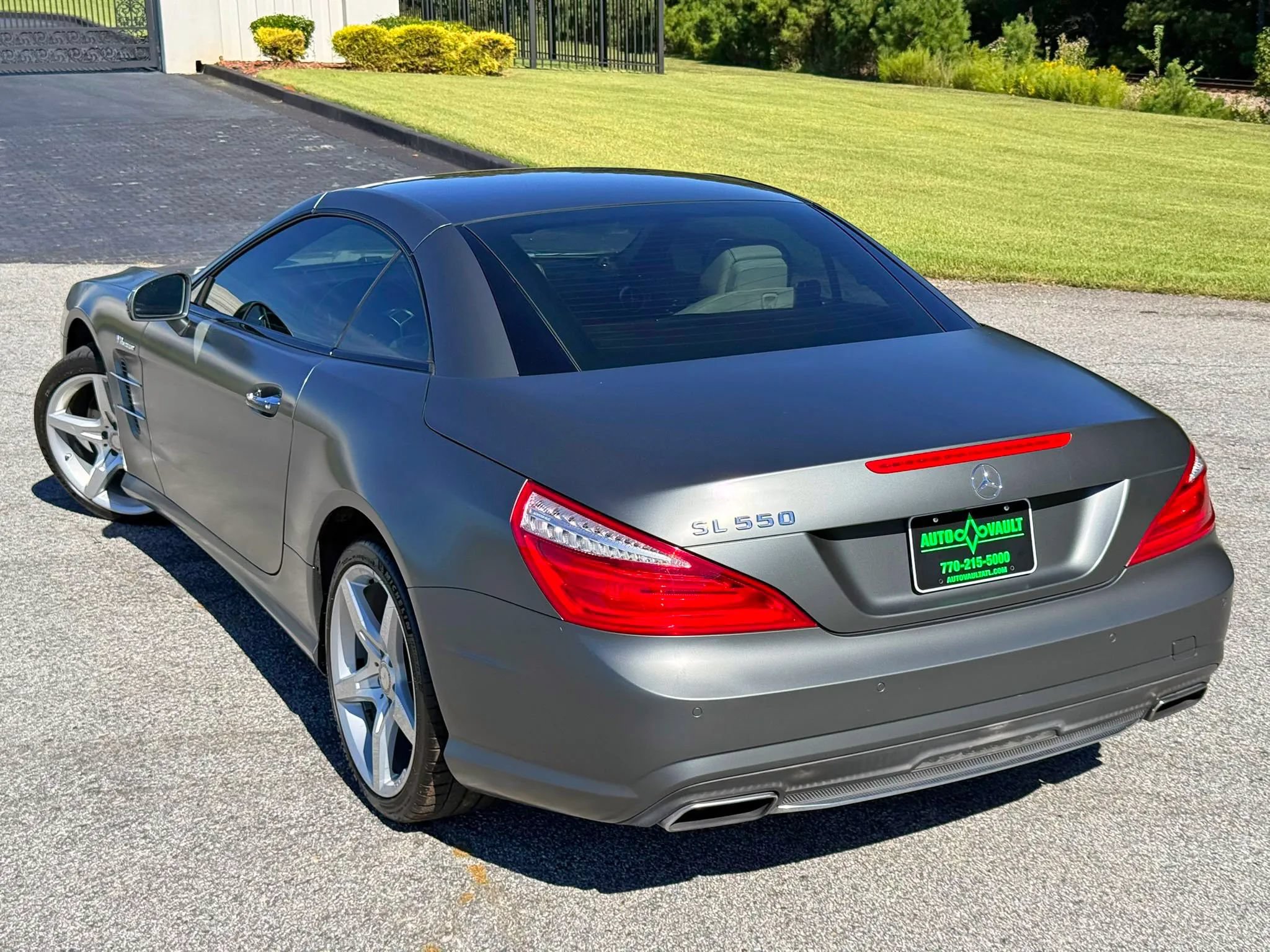 Used 2014 Mercedes-Benz SL 550 w/ Sport Wheel Package image 20