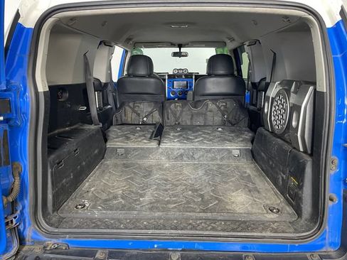 Used 2007 Toyota FJ Cruiser 4WD image 11