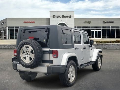 Used 2009 Jeep Wrangler Unlimited Sahara w/ Dual Top Group image 5
