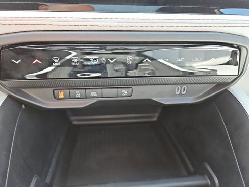 New 2026 Jeep Cherokee Limited image 27