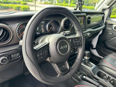 Used 2021 Jeep Wrangler Sport AWD/4WD image 13