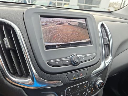 Used 2023 Chevrolet Equinox LT image 24