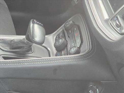 Used 2023 Dodge Challenger SXT RWD image 23