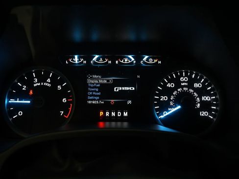 Used 2018 Ford F150 XLT w/ Equipment Group 302A Luxury image 2