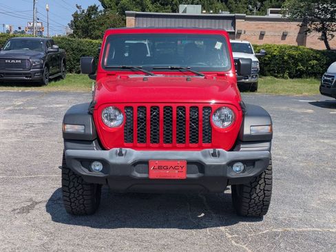 Used 2020 Jeep Gladiator Sport w/ Quick Order Package 24S AWD/4WD image 2