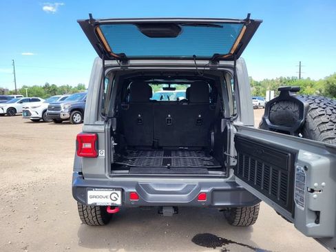 Used 2018 Jeep Wrangler Unlimited Rubicon AWD/4WD image 28