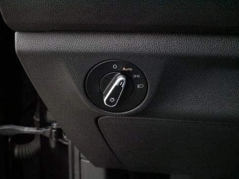 Certified 2022 Volkswagen Jetta SE w/ Panoramic Sunroof Package image 26