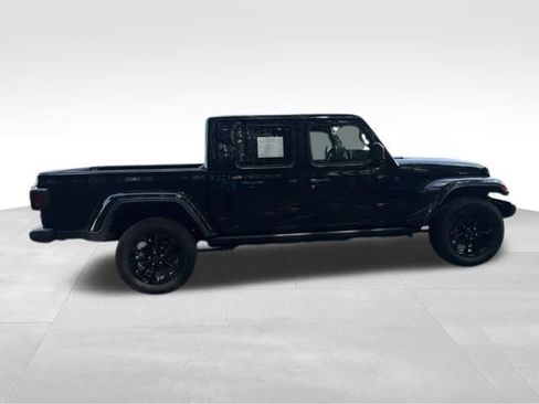 Used 2024 Jeep Gladiator Sport AWD/4WD image 14