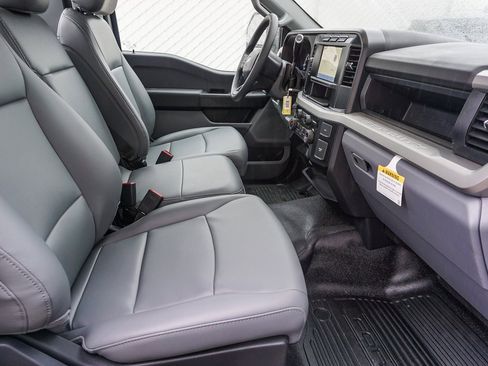 New 2024 Ford F250 XL w/ XL Chrome Package image 11