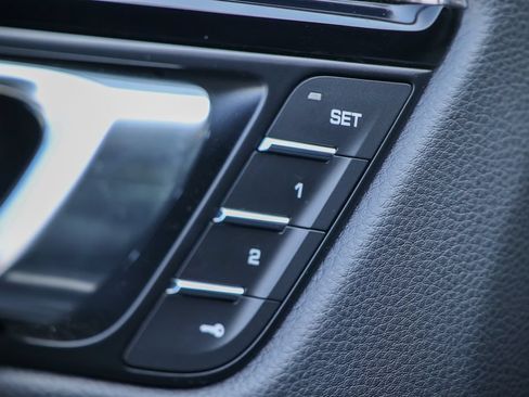 Certified 2026 Porsche Macan Turbo AWD/4WD image 12
