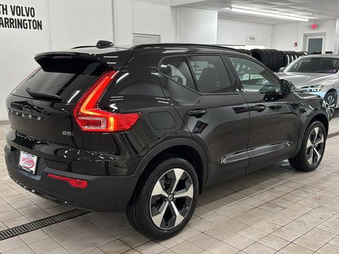 Used 2026 Volvo XC40 B5 Plus w/ Protection Package Premier image 5