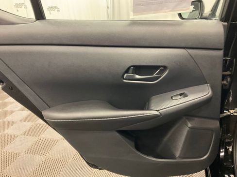 Used 2025 Nissan Sentra SV FWD image 31