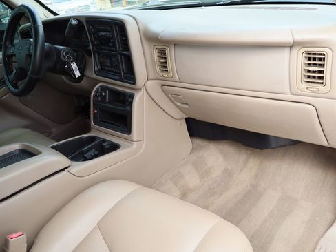 Used 2006 Chevrolet Silverado 2500 LT w/ Heavy-Duty Power Package image 29