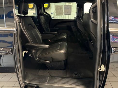 Used 2026 Chrysler Pacifica Select FWD image 28