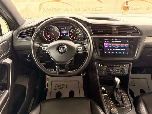 Used 2021 Volkswagen Tiguan SE R-Line image 32