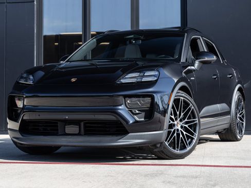 Used 2025 Porsche Macan 4 Electric AWD/4WD image 1