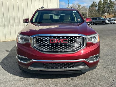 Used 2018 GMC Acadia Denali w/ Technology Package image 3
