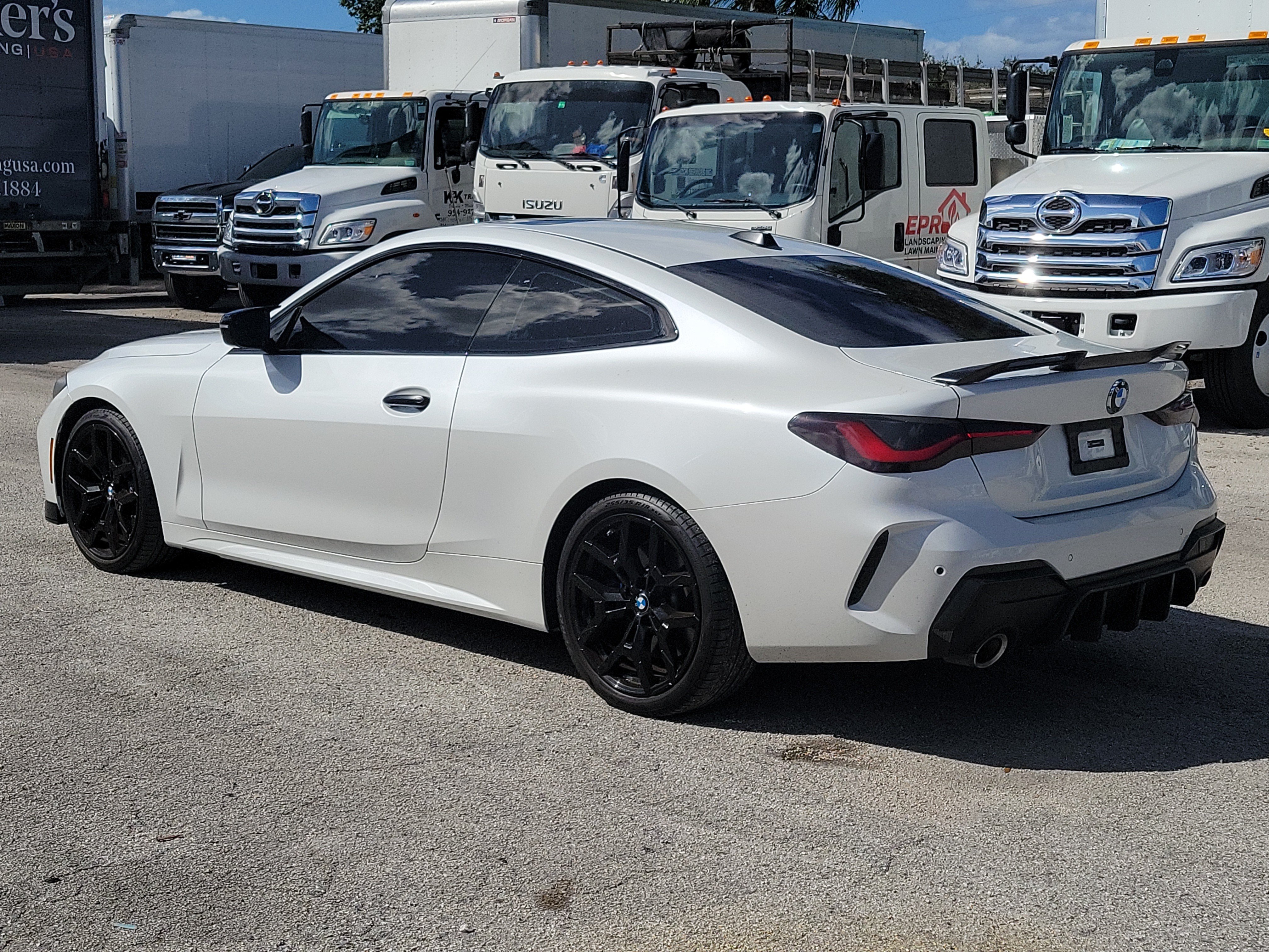 Used 2025 BMW 430i Coupe w/ M Sport Package RWD image 3