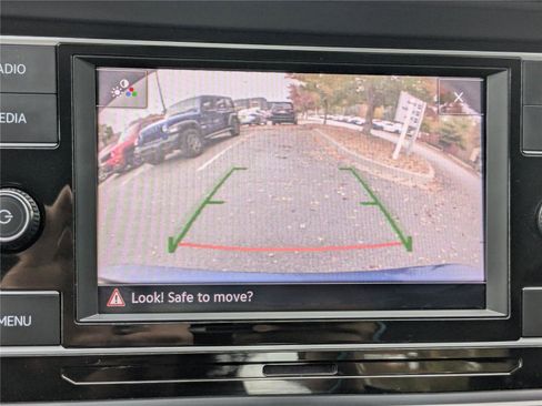 Used 2024 Volkswagen Jetta SE image 20