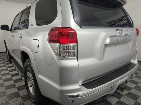 Used 2011 Toyota 4Runner SR5 w/ Premium Pkg w/Leather RWD image 2