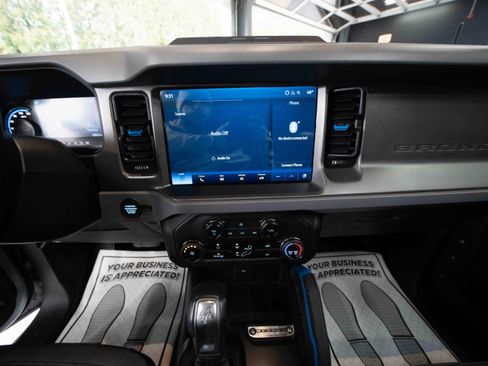 Used 2024 Ford Bronco Black Diamond image 16