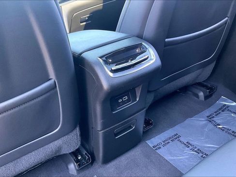 Certified 2023 Cadillac XT6 Sport w/ Technology Package image 25