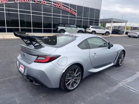Used 2024 Subaru BRZ Limited RWD image 3