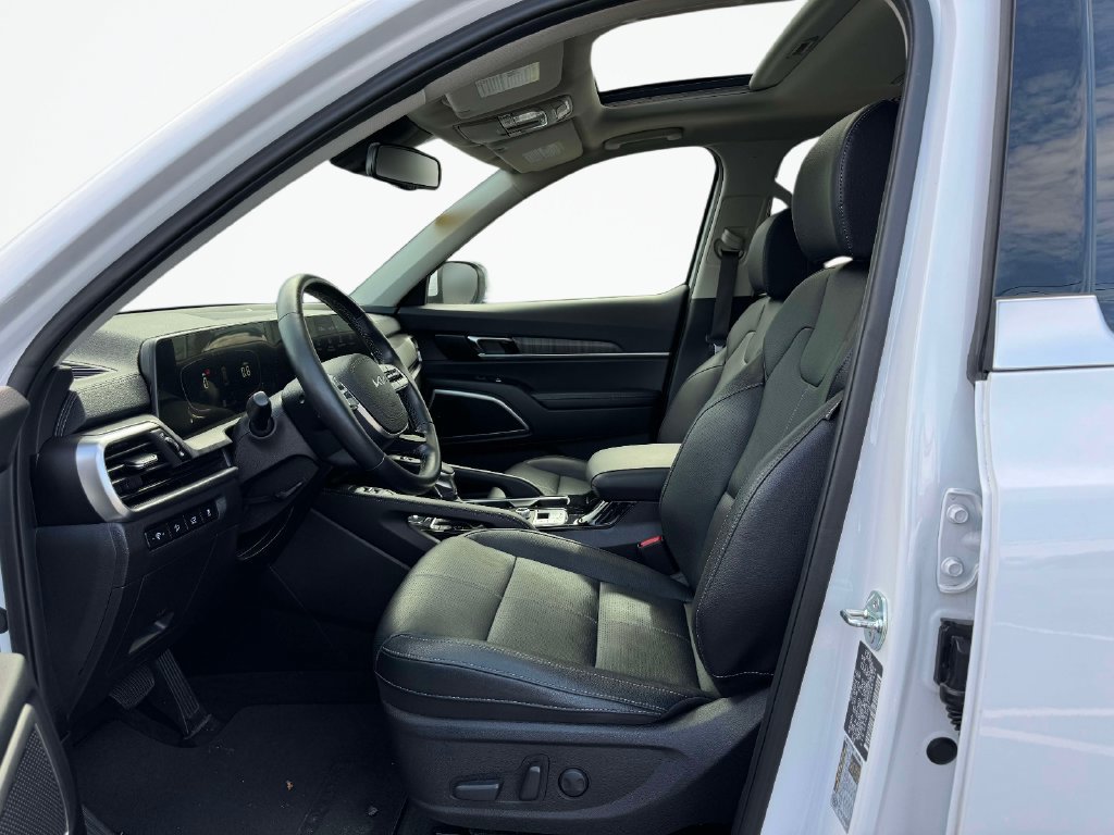 Used 2025 Kia Telluride EX AWD/4WD image 17